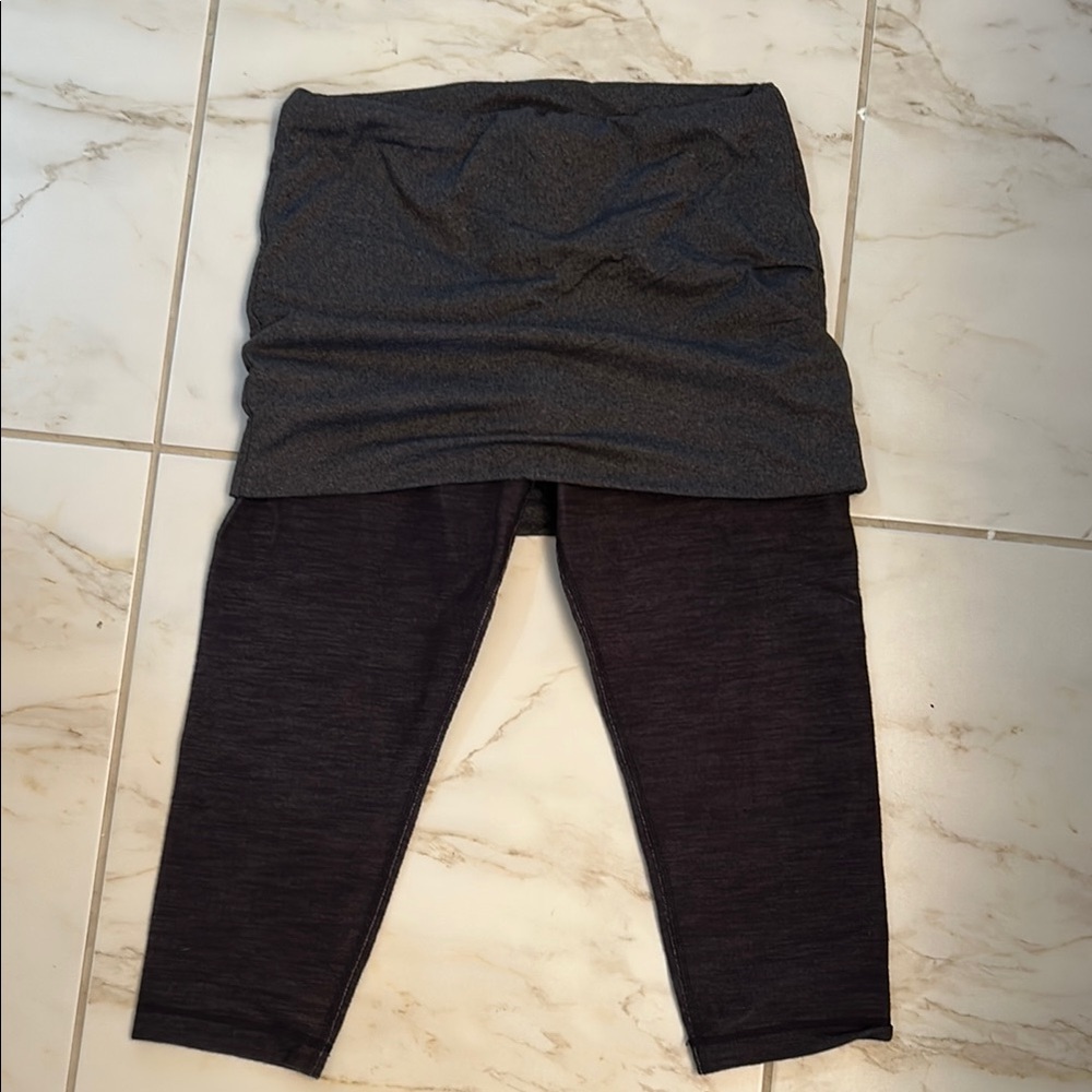 Ladies leggings with skirt